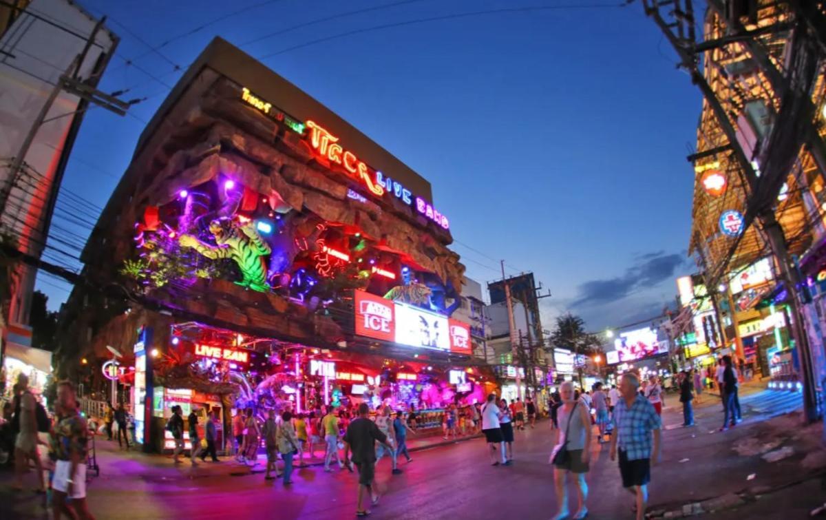 Break Point Hotel Patong Dış mekan fotoğraf